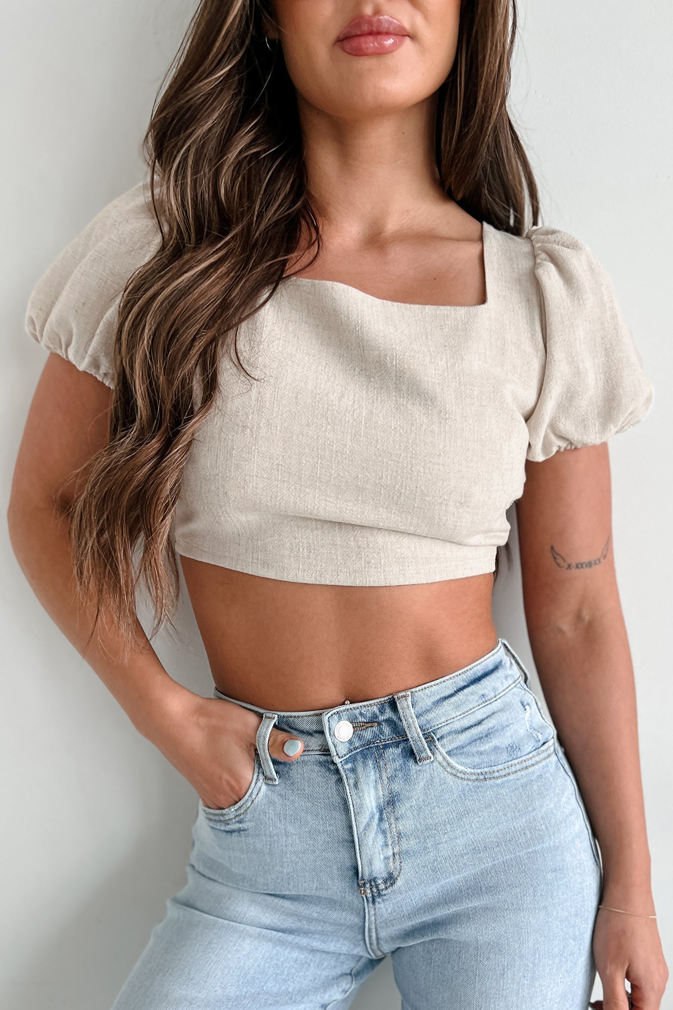 Willa Linen Crop Top With Keyhole Back (Oat)